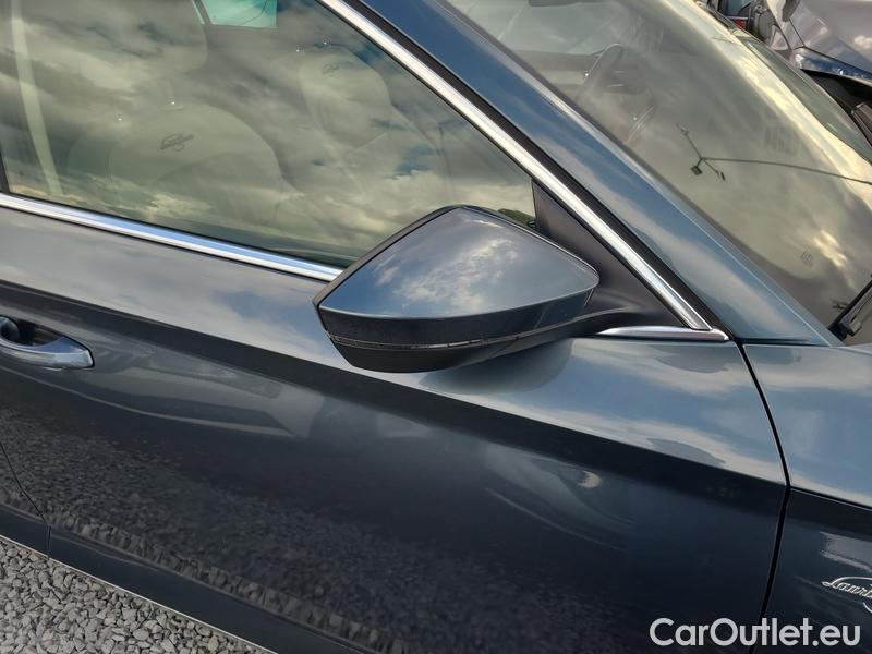  Skoda  Superb  Combi (3V5)(2015) Sup.C.FL2.0TSI 200  L&K 4x4 AT #40