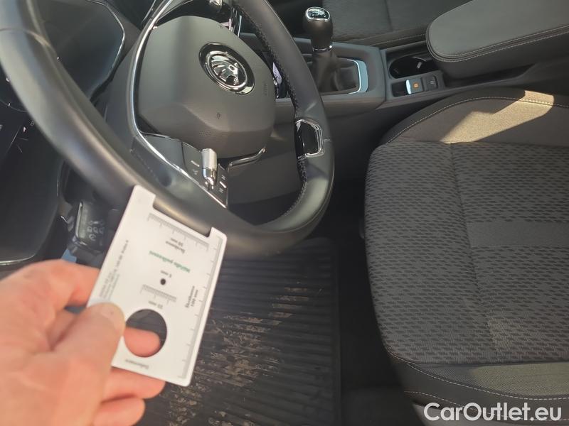  Skoda  Octavia  Lim. (NX3)(2020)  2.0TDI 85 Style 5d #8