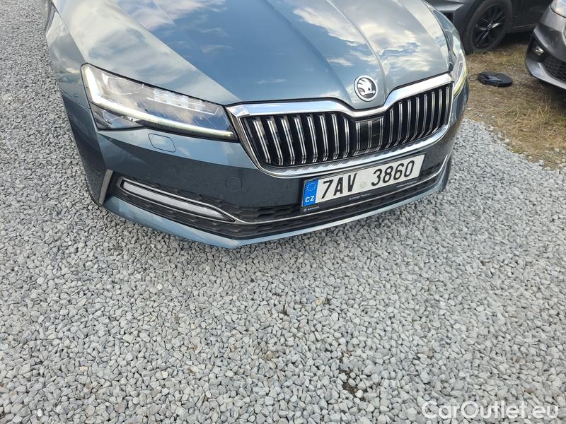  Skoda  Superb  Combi (3V5)(2015) Sup.C.FL2.0TSI 200  L&K 4x4 AT #7