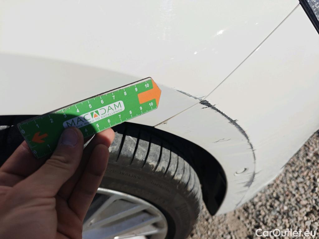  Seat  Leon SEAT Nuevo León / 2020 / 5P / familiar SP 1.4 e-Hybrid DSG S&S Xcellence Go L #17