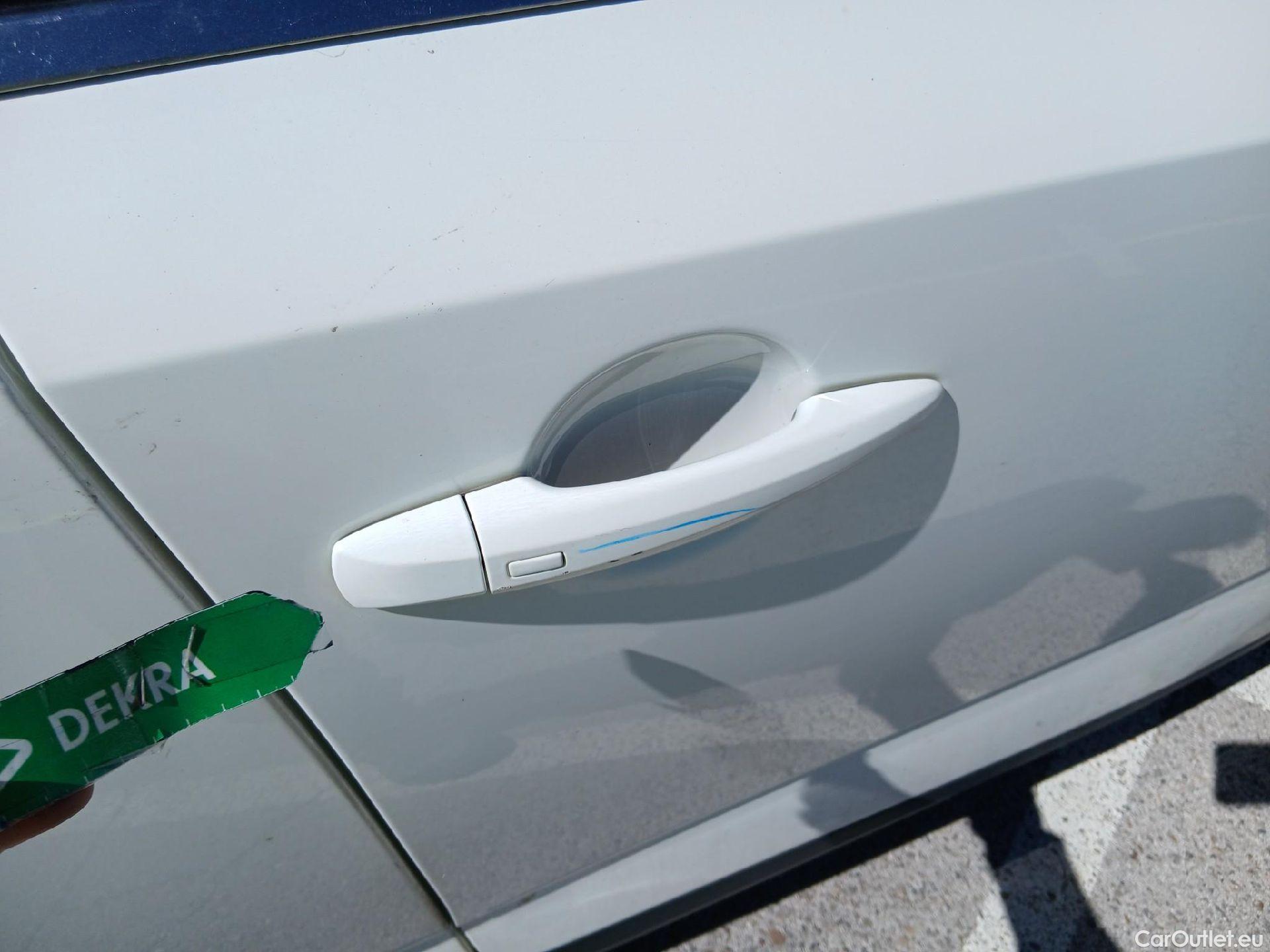  Nissan  Qashqai NISSAN  / 2021 / 5P / todoterreno DIG-T 116kW mHEV Xtronic 4x4 N-Connecta #45