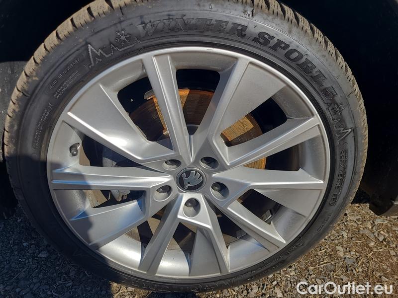  Skoda  Octavia  Combi (NX3)(2020) Oct.C.2.0TDI 110 4x4 Scout AT #7