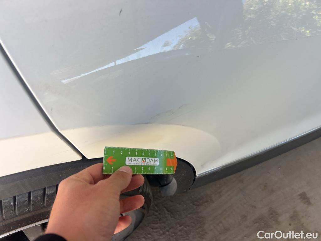  Volkswagen  Tiguan VOLKSWAGEN  / 2020 / 5P / todoterreno Life 2.0 TDI 110kW (150CV) DSG #13