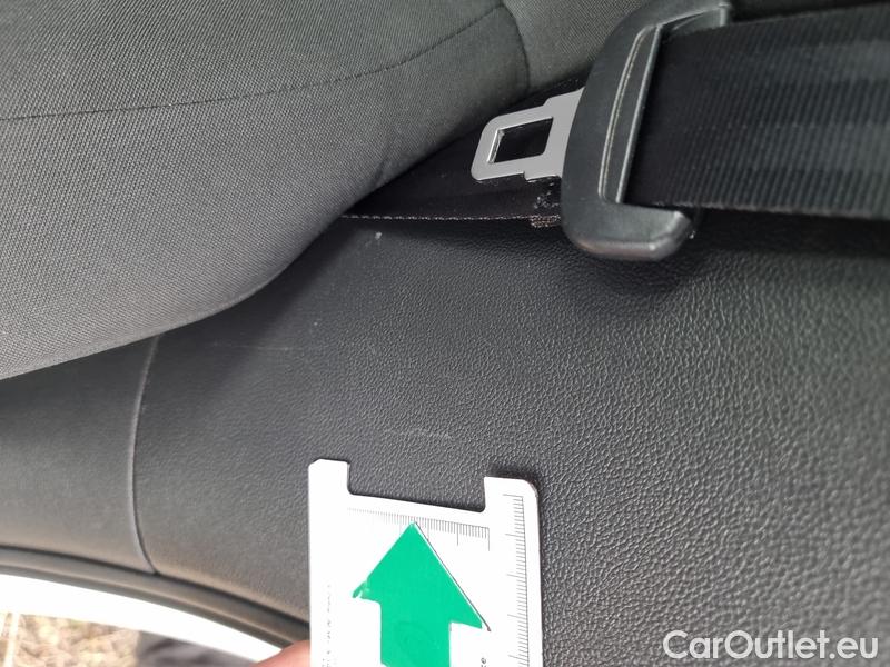  Volkswagen  Golf  VIII (CD1) (2019) 1.0TSI 81 5d #3