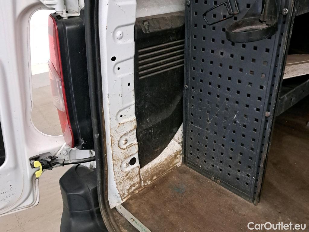  Peugeot  Partner PEUGEOT  / 2018 / 3P / furgón derivado de turismo Pro Standard 1000kg BlueHDi 73kW #1