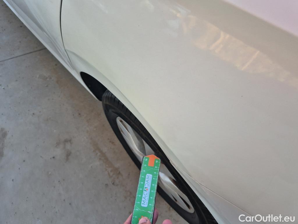  Skoda  KAMIQ SKODA  1.0 TSI 81kW (110CV) DSG Ambition #2