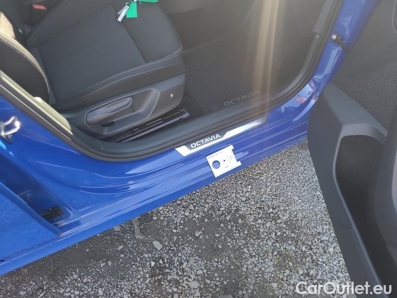  Skoda  Octavia  Combi (NX3)(2020) Oct.Combi 2.0TDI 85 Style #26