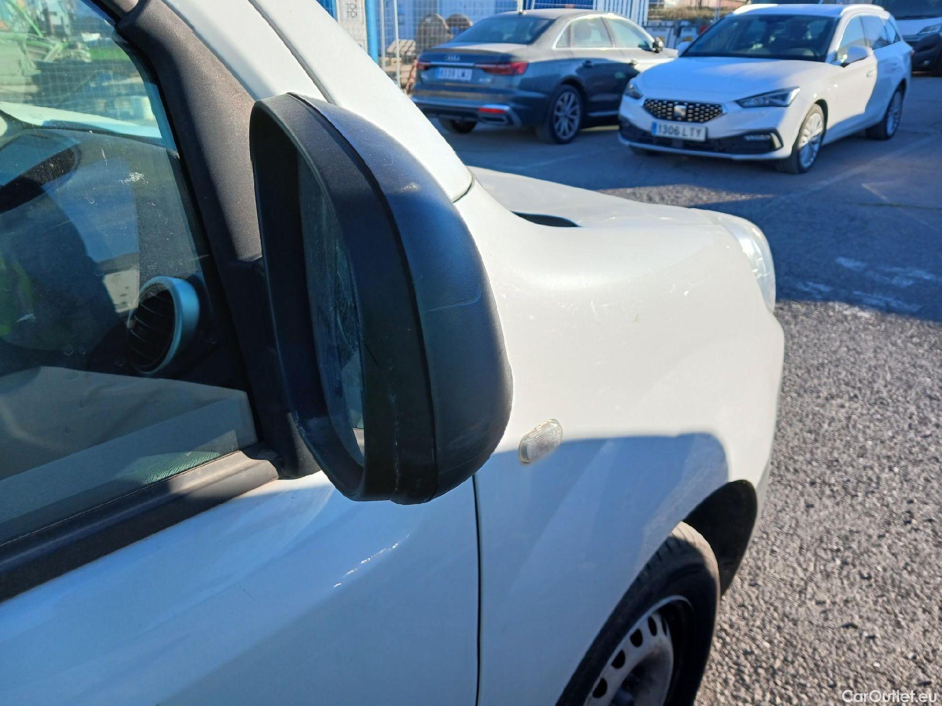  Renault  Kangoo RENAULT  Furgón/2013/3P/furgón derivado de turismo Profesional dCi 55 kW (75 CV) #28