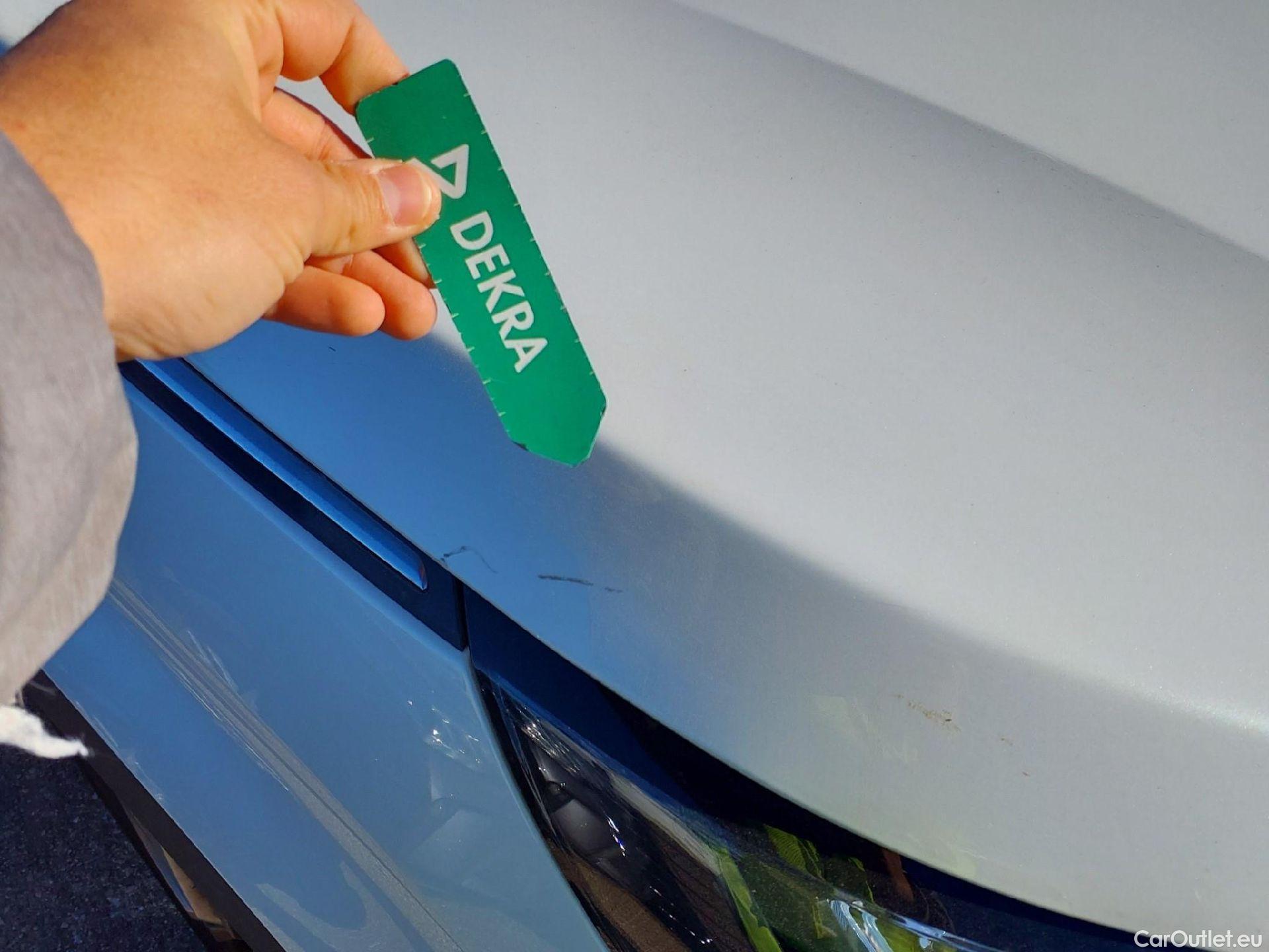  Peugeot  3008  Active Pack 1.5 HDi 130CV AT8 E6d #20