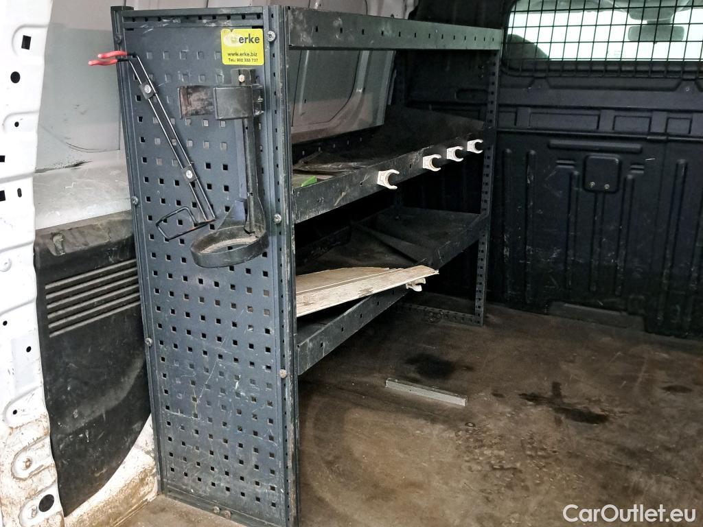  Peugeot  Partner PEUGEOT  / 2018 / 3P / furgón derivado de turismo Pro Standard 1000kg BlueHDi 73kW #70