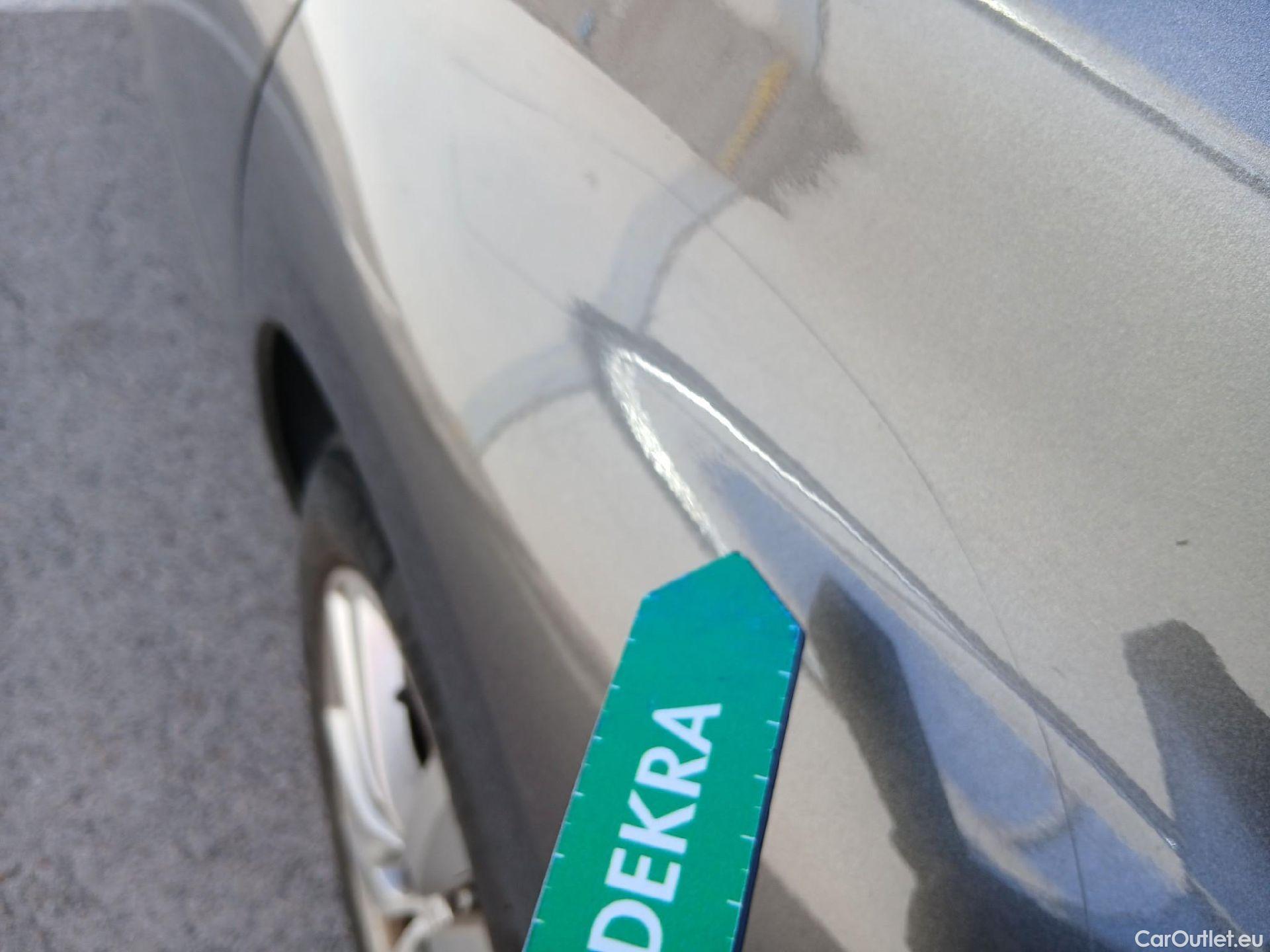  Peugeot  308 PEUGEOT  / 2017 / 5P / berlina con portón 5p Active Pack PureTech 110 S&S #19