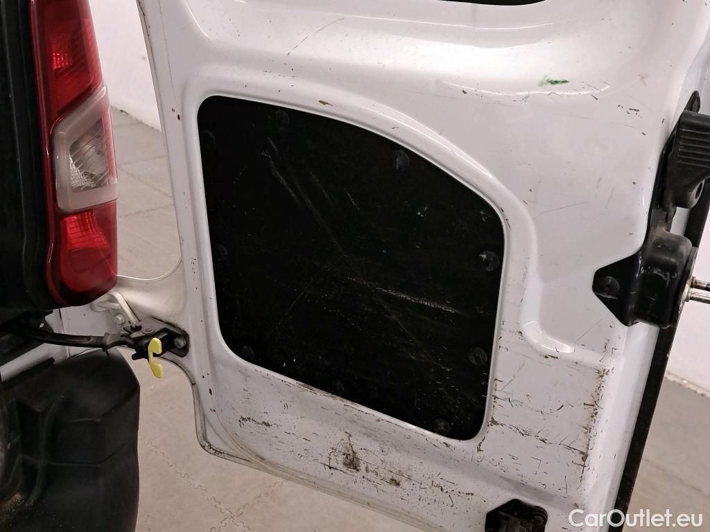  Peugeot  Partner PEUGEOT  / 2018 / 3P / furgón derivado de turismo Pro Standard 1000kg BlueHDi 73kW #42