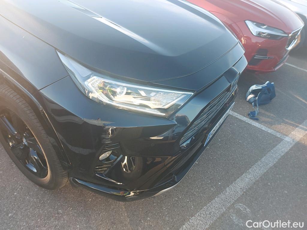  Toyota  RAV4 TOYOTA  / 2018 / 5P / todoterreno 2.5l Feel! #17