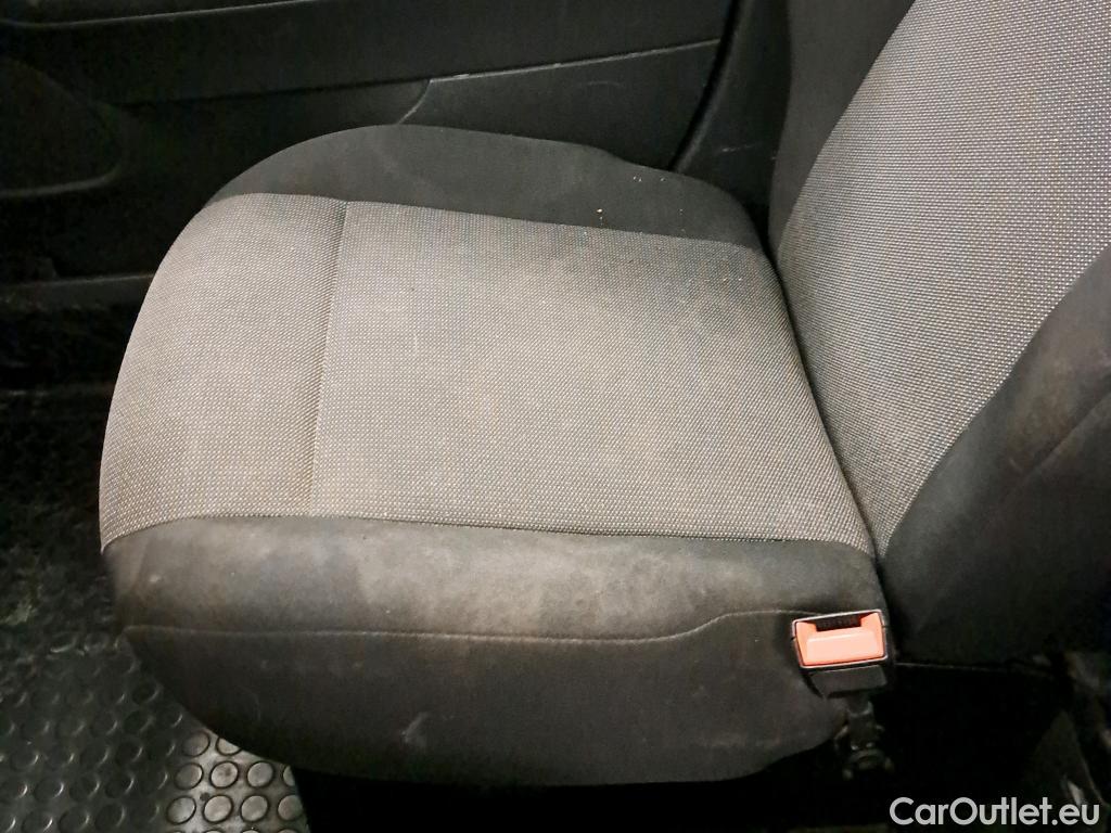  Peugeot  Partner PEUGEOT  / 2018 / 3P / furgón derivado de turismo Pro Standard 1000kg BlueHDi 73kW #43