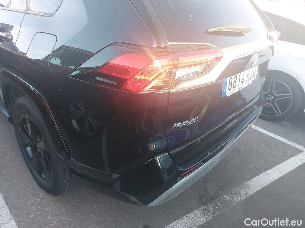  Toyota  RAV4 TOYOTA  / 2018 / 5P / todoterreno 2.5l Feel! #19