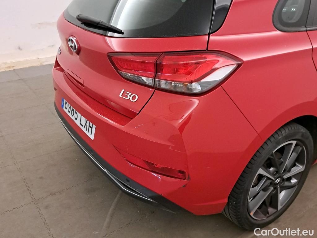  Hyundai  i30 HYUNDAI  / 2020 / 5P / berlina con portón 1.5 DPI Klass SLX #12