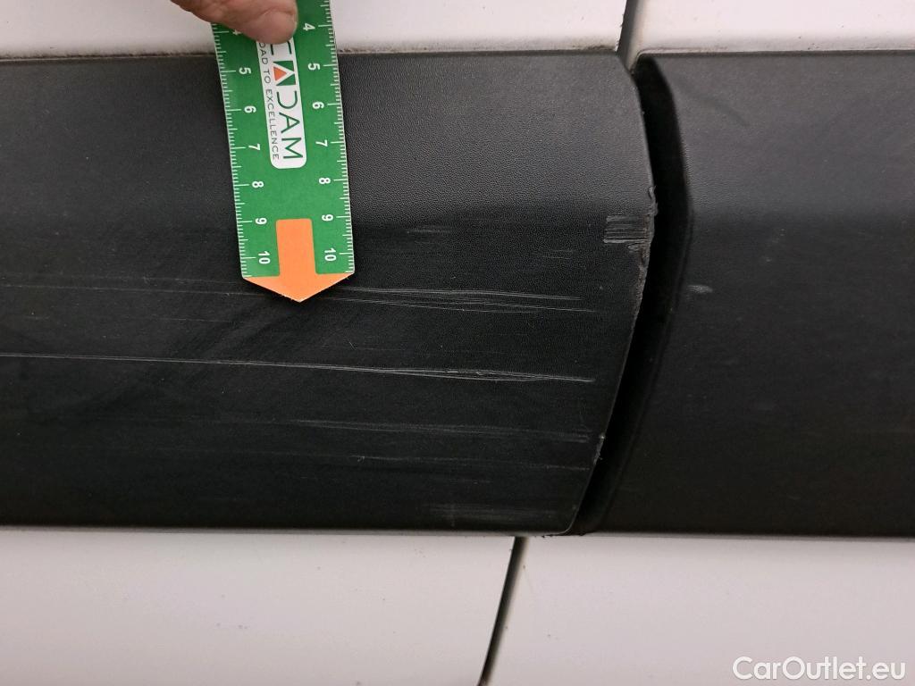  Peugeot  Partner PEUGEOT  / 2018 / 3P / furgón derivado de turismo Pro Standard 1000kg BlueHDi 73kW #56