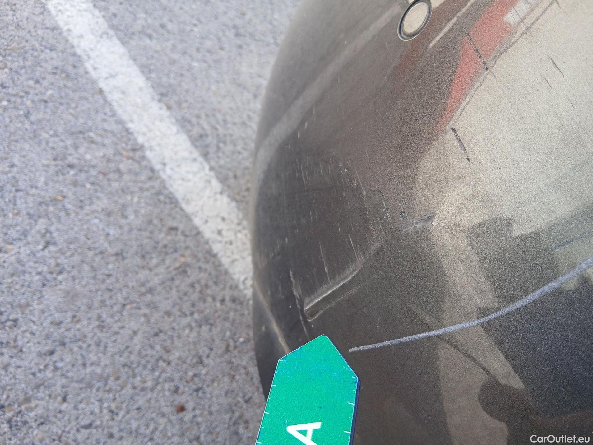  Peugeot  308 PEUGEOT  / 2017 / 5P / berlina con portón 5p Active Pack PureTech 110 S&S #22