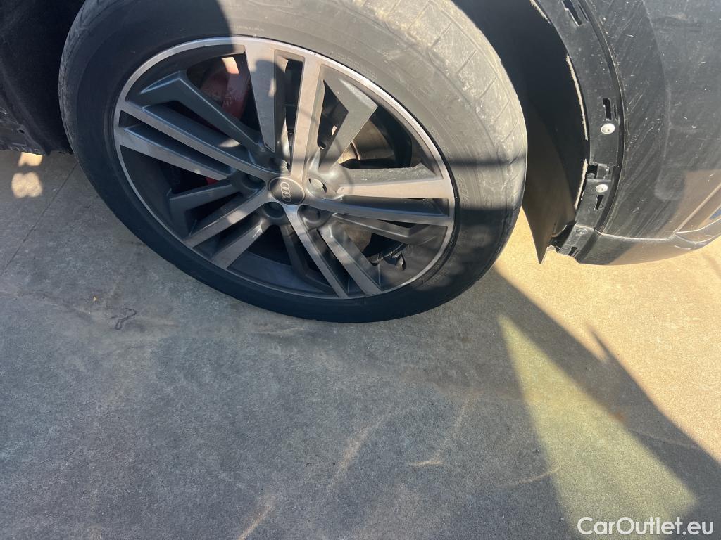  Audi  Q5 AUDI  / 2020 / 5P / todoterreno S line 40 TDI 150kW quattro-ultra #5