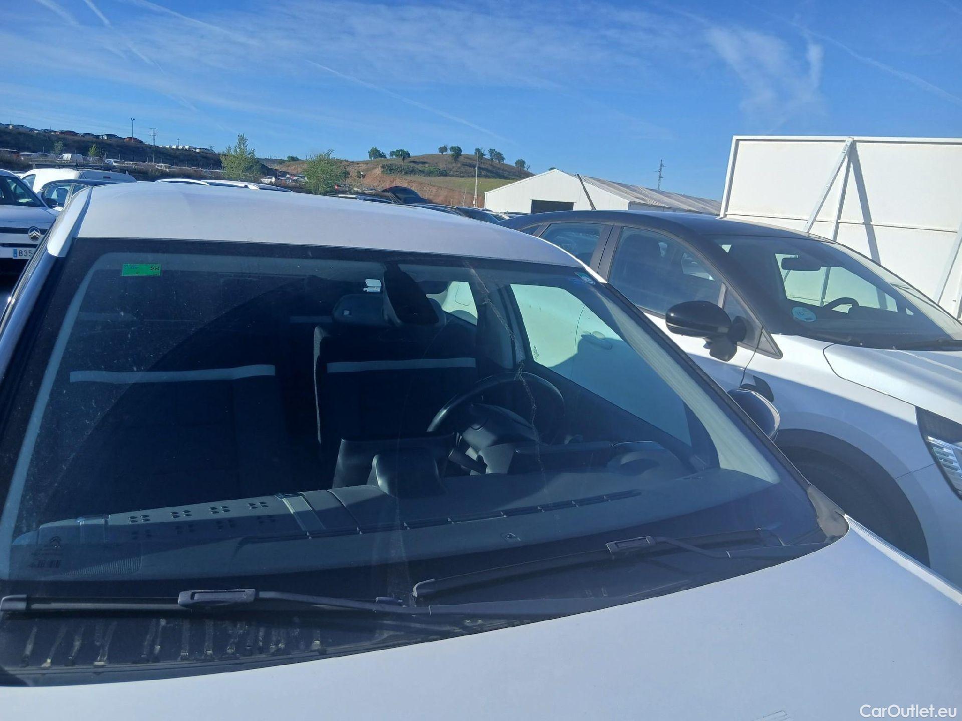  Citroen  C4 Cactus CITROEN  / 2018 / 5P / berlina con portón BlueHDi 100 S&S Feel #19