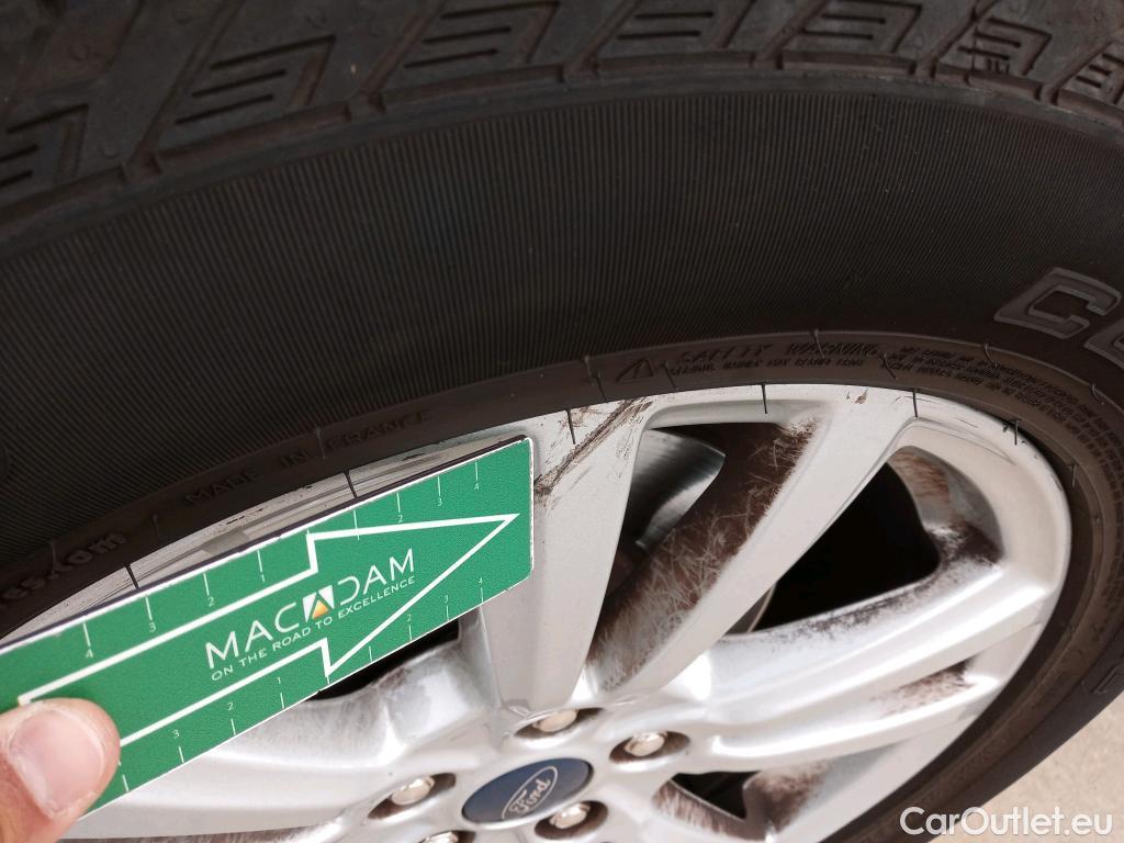  Ford  Kuga FORD  / 2016 / 5P / todoterreno 1.5 EcoBoost 88kW 4x2 Trend+ (CX) #15