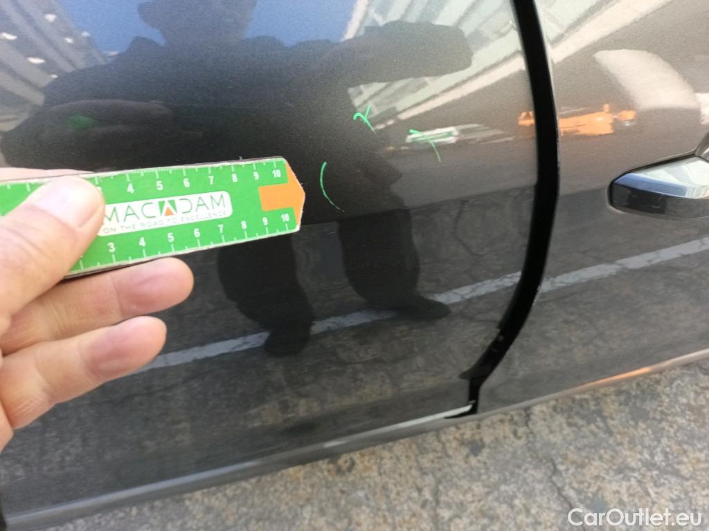  Audi  A4 AUDI  / 2019 / 4P / sedán S line 30 TDI 100kW (136CV) S tronic  #19