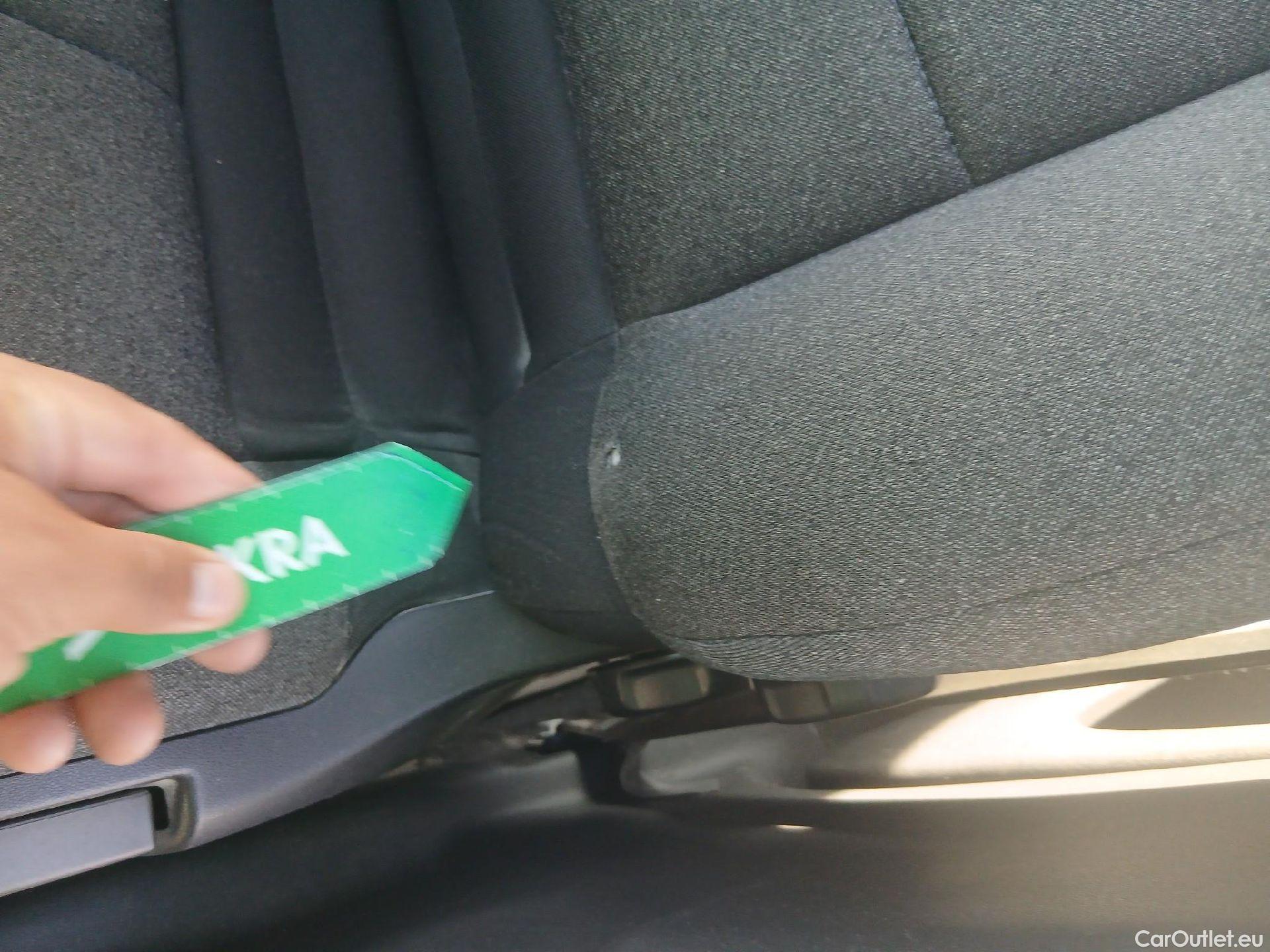  Citroen  C4 Cactus CITROEN  / 2018 / 5P / berlina con portón BlueHDi 100 S&S Feel #12