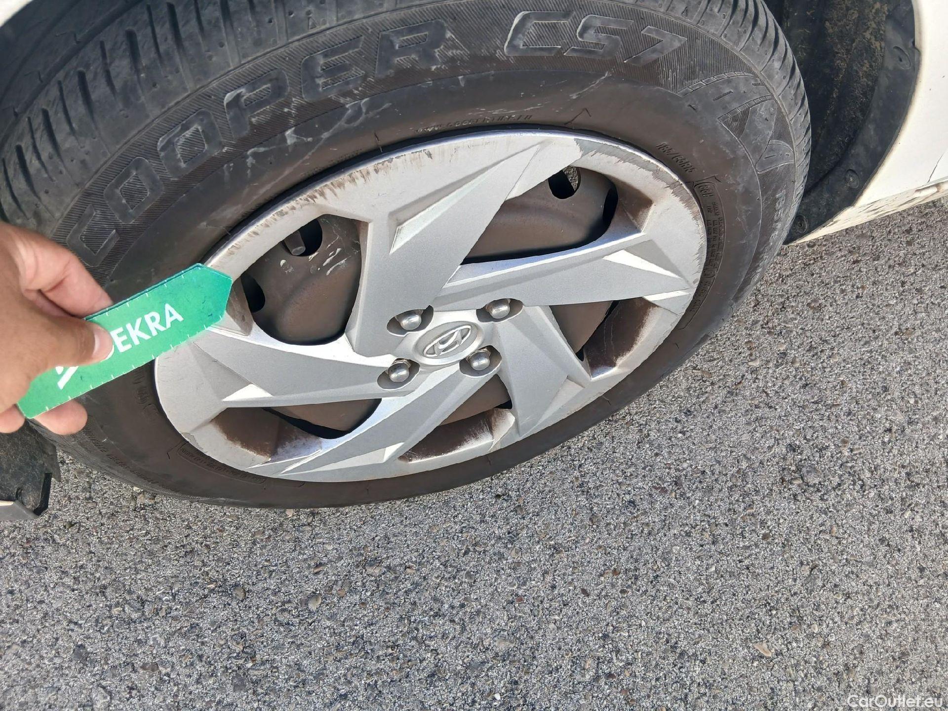  Hyundai  i20 HYUNDAI  / 2020 / 5P / berlina con portón 1.0 TGDI 74kW (100CV) 48V Essence #12