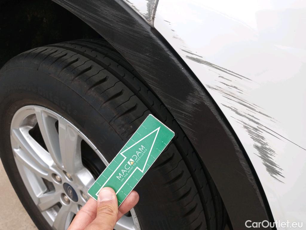  Ford  Kuga FORD  / 2016 / 5P / todoterreno 1.5 EcoBoost 88kW 4x2 Trend+ (CX) #33