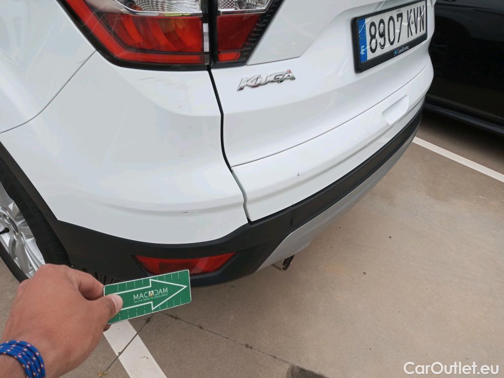  Ford  Kuga FORD  / 2016 / 5P / todoterreno 1.5 EcoBoost 88kW 4x2 Trend+ (CX) #26