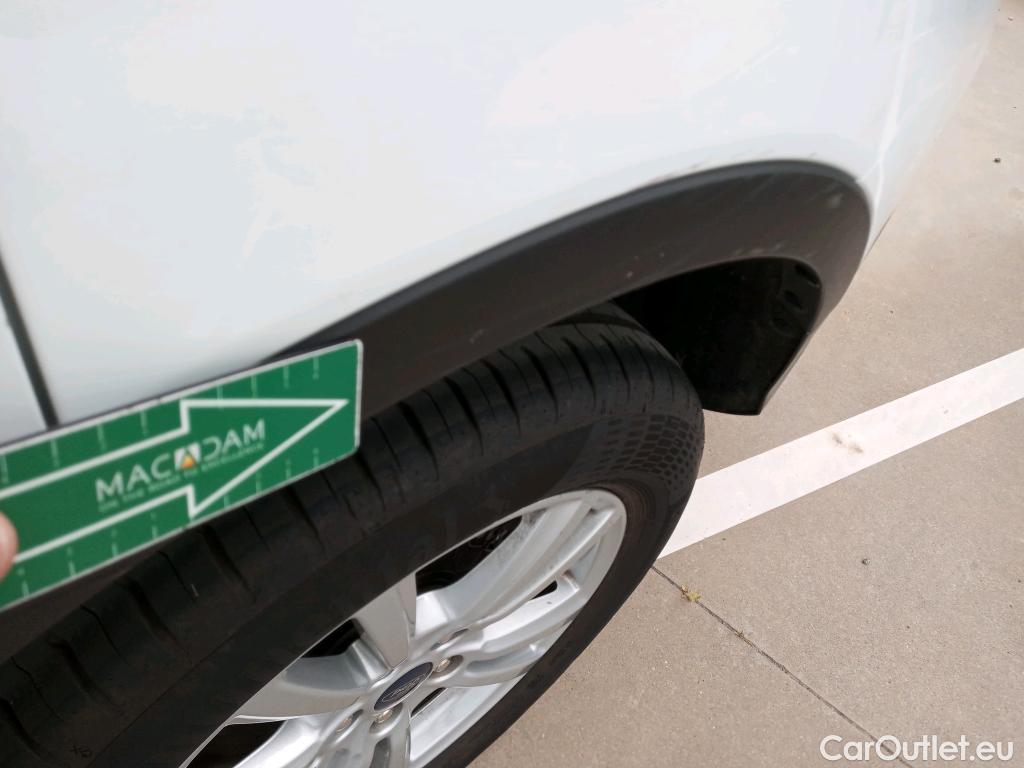  Ford  Kuga FORD  / 2016 / 5P / todoterreno 1.5 EcoBoost 88kW 4x2 Trend+ (CX) #35