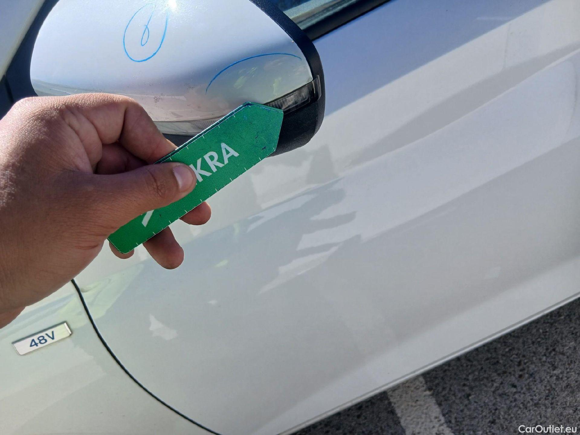  Hyundai  i20 HYUNDAI  / 2020 / 5P / berlina con portón 1.0 TGDI 74kW (100CV) 48V Essence #16