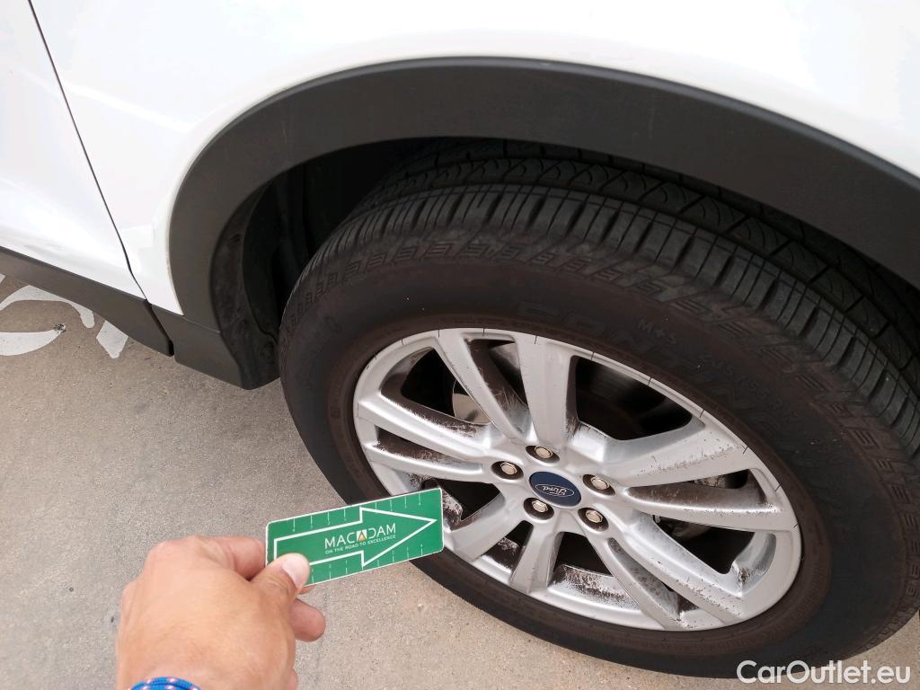  Ford  Kuga FORD  / 2016 / 5P / todoterreno 1.5 EcoBoost 88kW 4x2 Trend+ (CX) #14