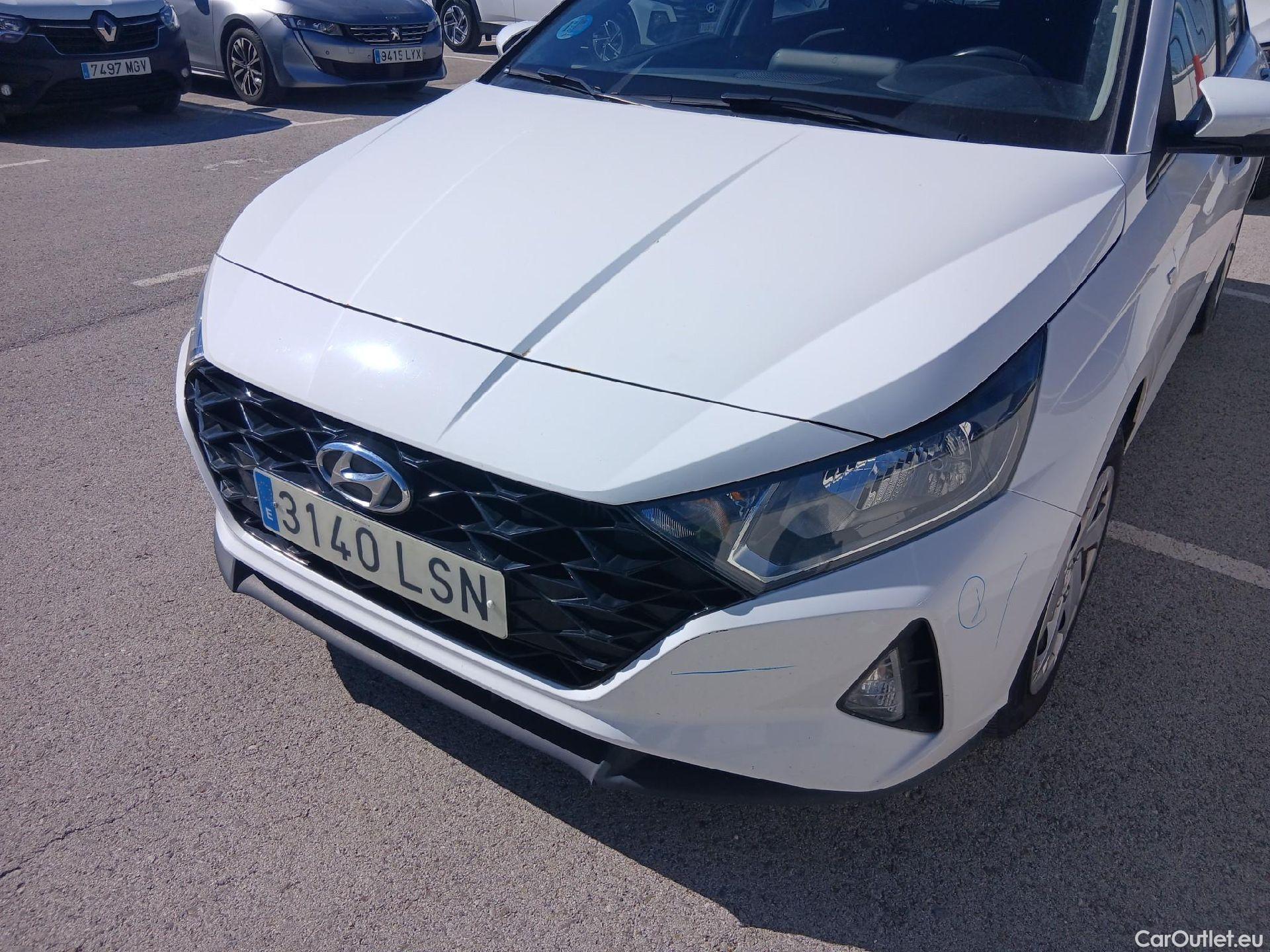  Hyundai  i20 HYUNDAI  / 2020 / 5P / berlina con portón 1.0 TGDI 74kW (100CV) 48V Essence #4