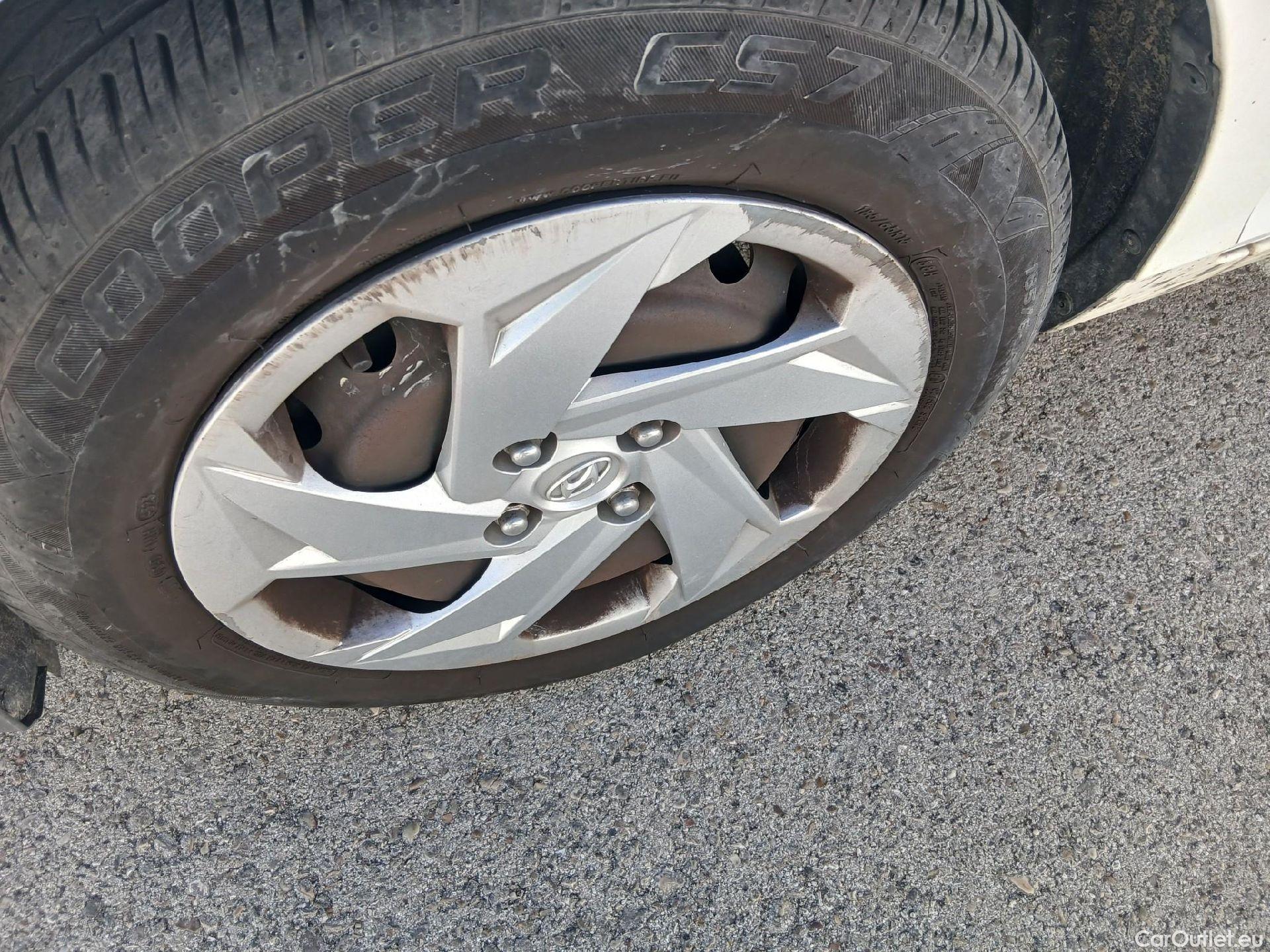  Hyundai  i20 HYUNDAI  / 2020 / 5P / berlina con portón 1.0 TGDI 74kW (100CV) 48V Essence #13