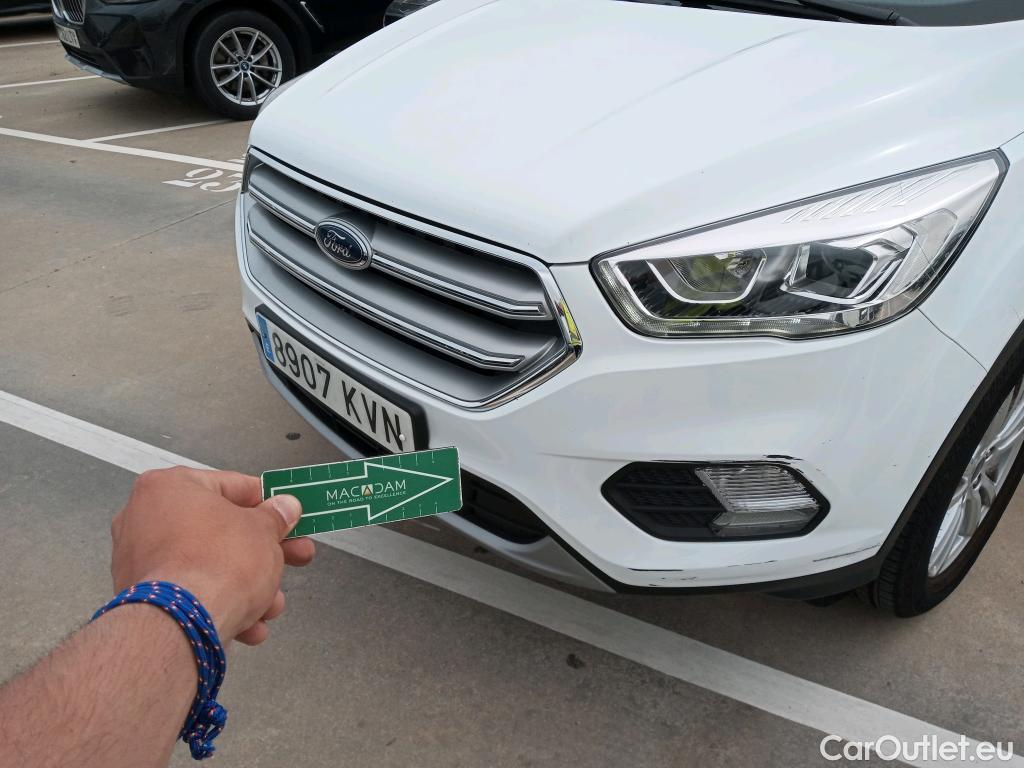  Ford  Kuga FORD  / 2016 / 5P / todoterreno 1.5 EcoBoost 88kW 4x2 Trend+ (CX) #24
