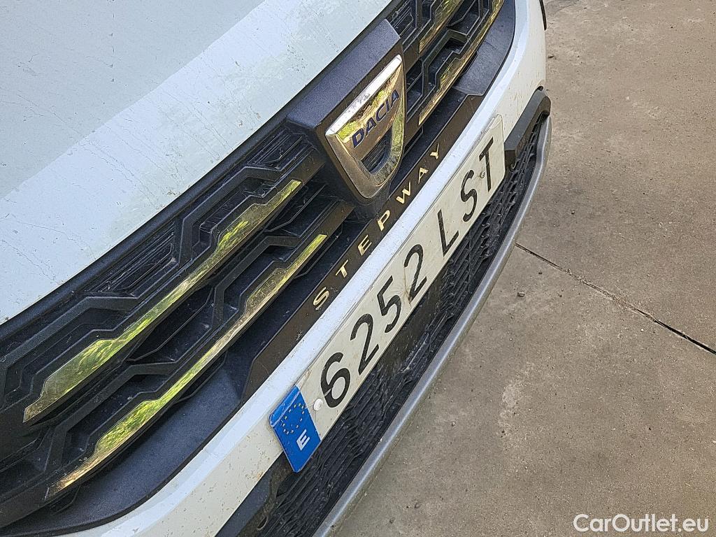  Dacia  Sandero DACIA  / 2020 / 5P / berlina con portón Stepway Comfort 74kW (100CV) ECO-G #35