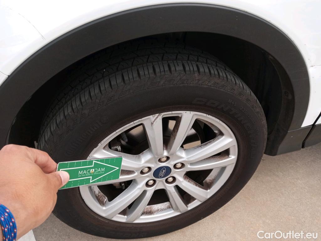  Ford  Kuga FORD  / 2016 / 5P / todoterreno 1.5 EcoBoost 88kW 4x2 Trend+ (CX) #16