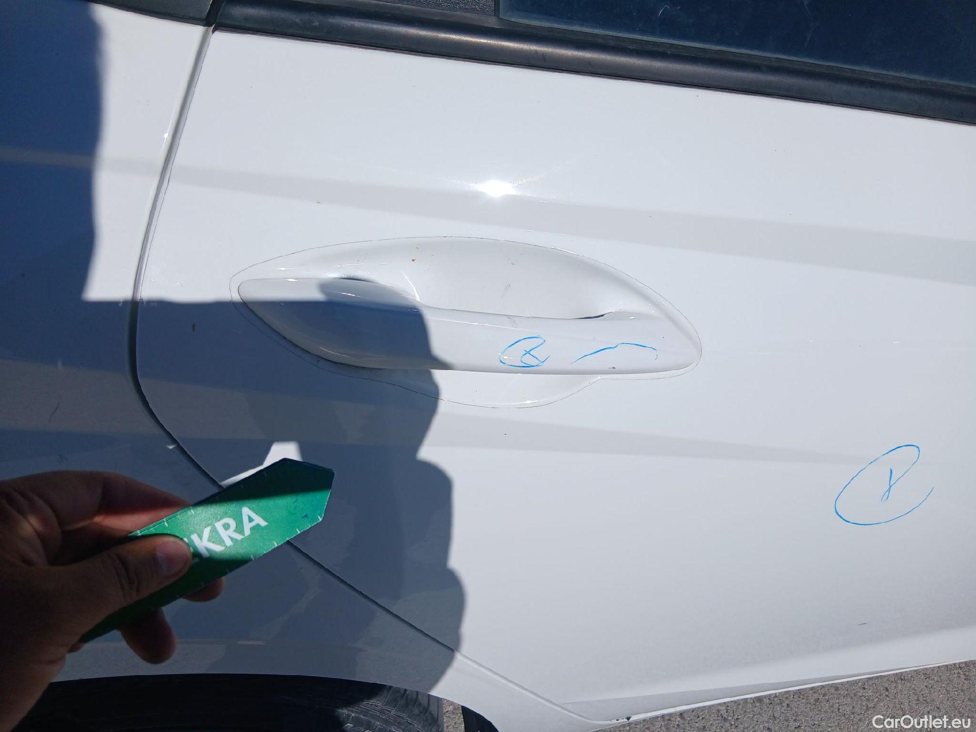  Hyundai  i20 HYUNDAI  / 2020 / 5P / berlina con portón 1.0 TGDI 74kW (100CV) 48V Essence #30