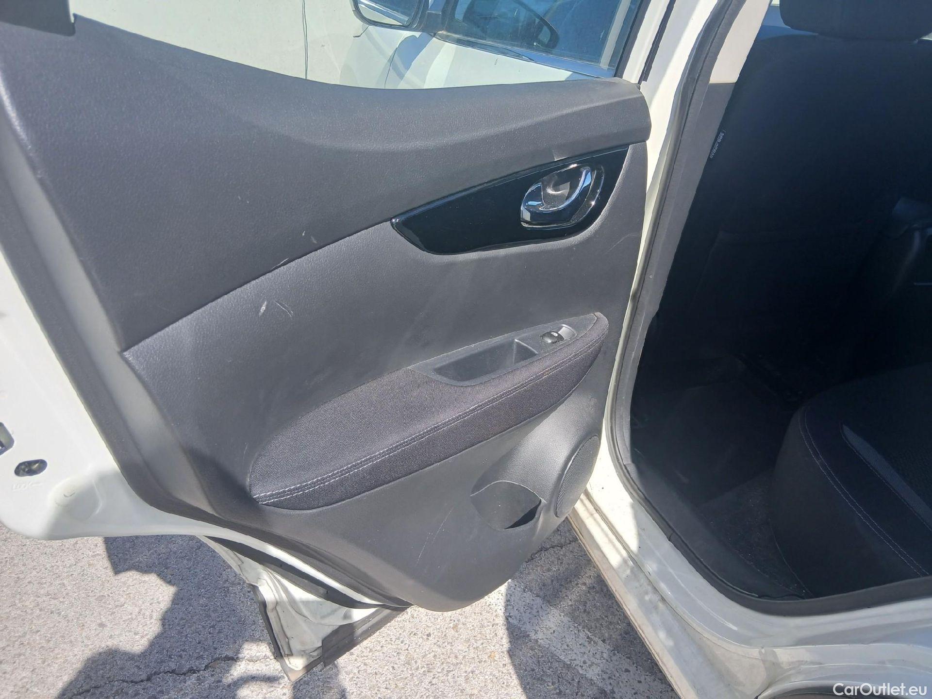  Nissan  Qashqai NISSAN  / 2017 / 5P / todoterreno DIG-T 103 kW (140 CV) E6D ACENTA (AC) #4