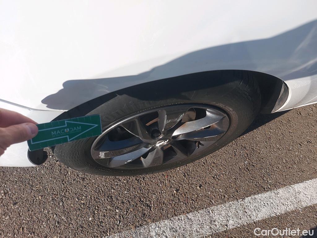  Opel  Corsa OPEL  / 2014 / 5P / berlina con portón 1.4 66kW (90CV) 120 Aniversario #15