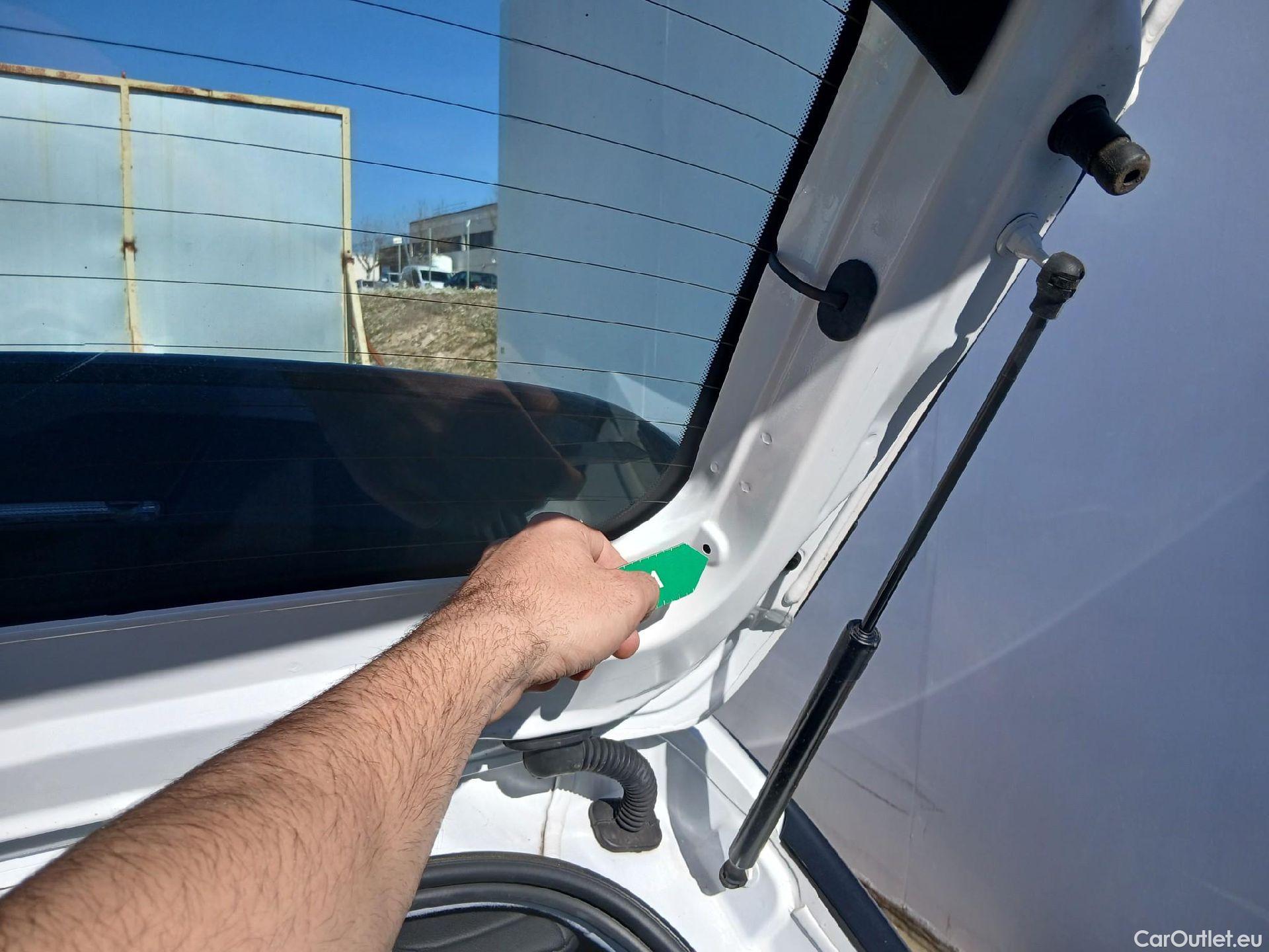  Opel  Corsa OPEL  1.2T XHL 74kW (100CV) Elegance #34