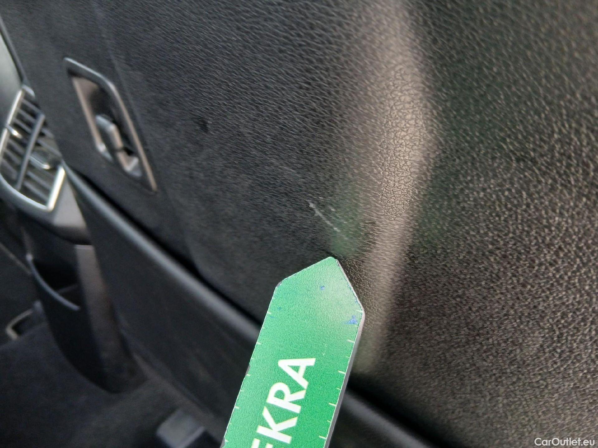  KIA  Sportage KIA  / 2022 / 5P / todoterreno 1.6 T-GDi MHEV 180CV Tech 4X4 DCT #49