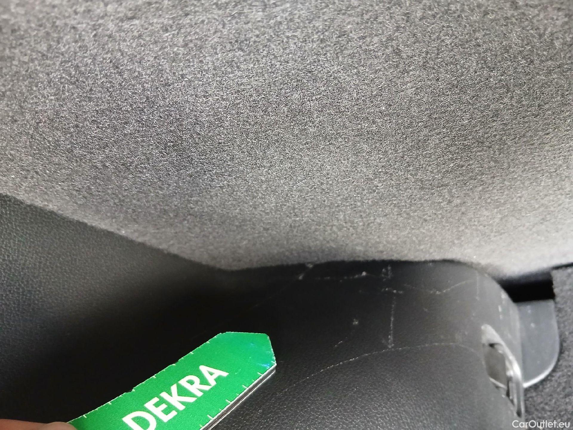  KIA  Sportage KIA  / 2022 / 5P / todoterreno 1.6 T-GDi MHEV 180CV Tech 4X4 DCT #42