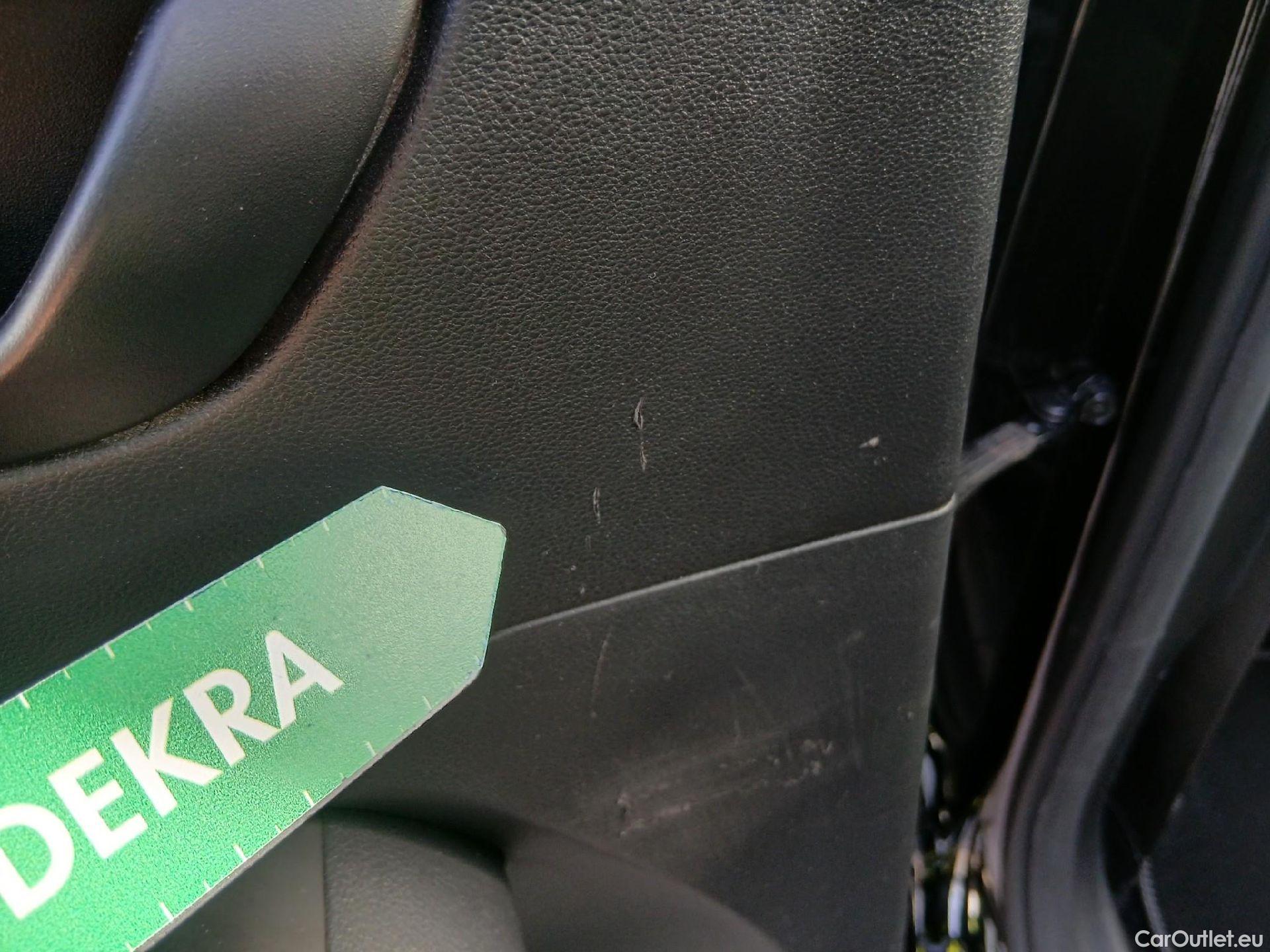  Hyundai  Konna HYUNDAI Kona / 2023 / 5P / todoterreno 1.6 GDI HEV Maxx DCT #17