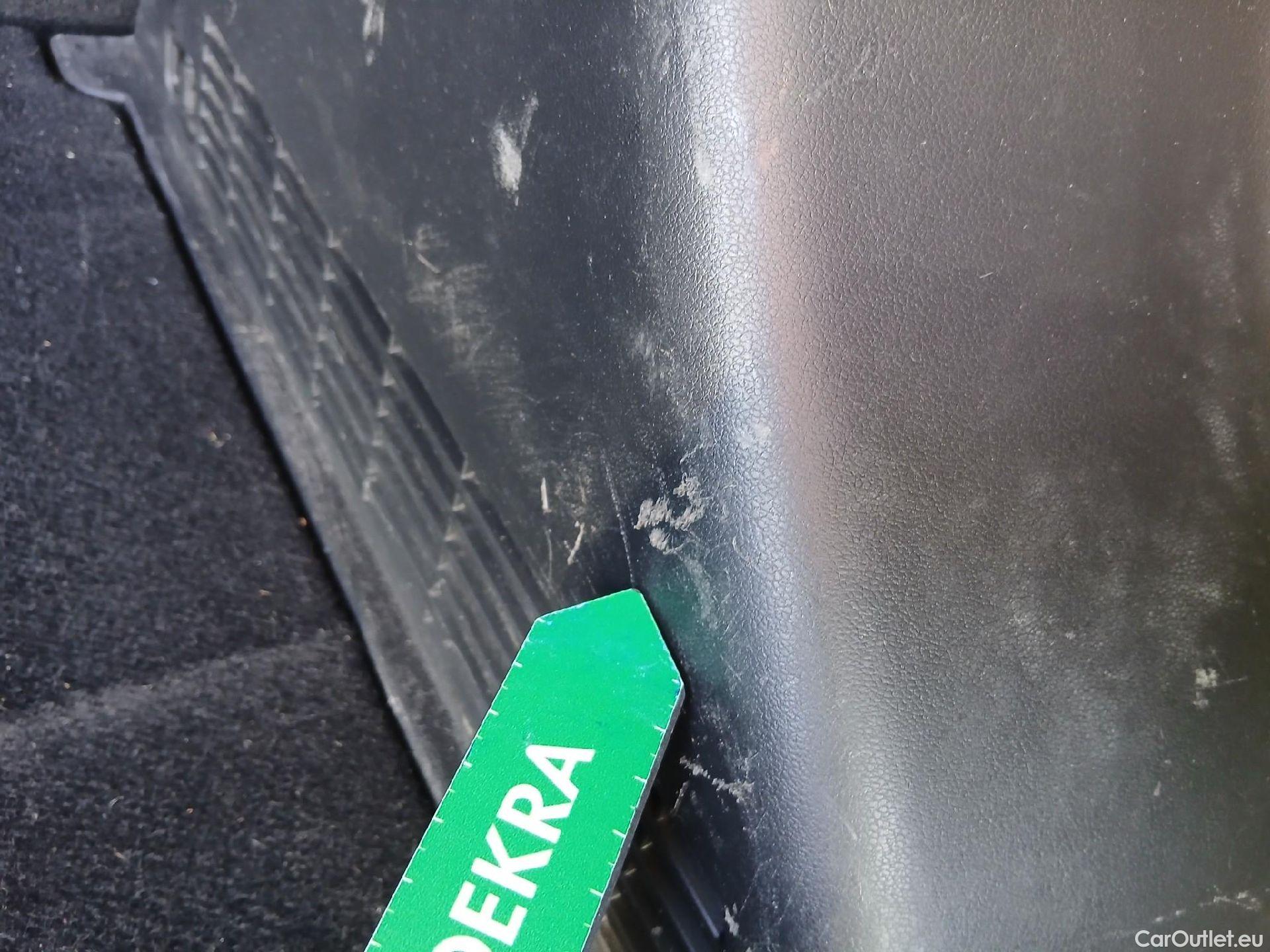  Hyundai  Konna HYUNDAI Kona / 2023 / 5P / todoterreno 1.6 GDI HEV Maxx DCT #34