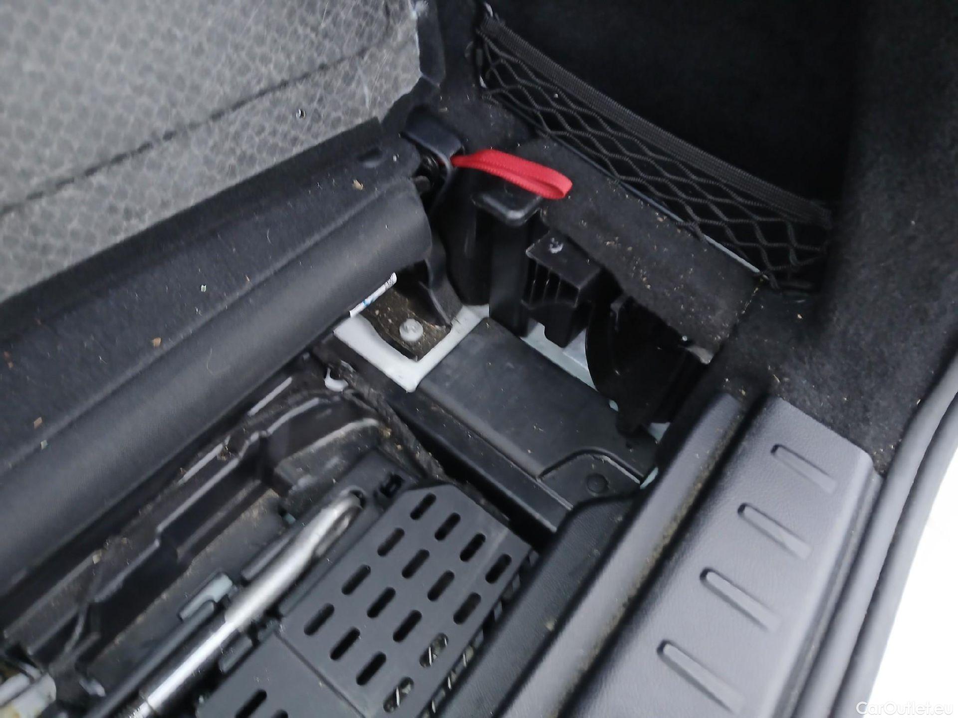  Mercedes  GLB MERCEDES-BENZ  / 2019 / 5P / todoterreno 2.0  200 D DCT 110KW (150CV) #18