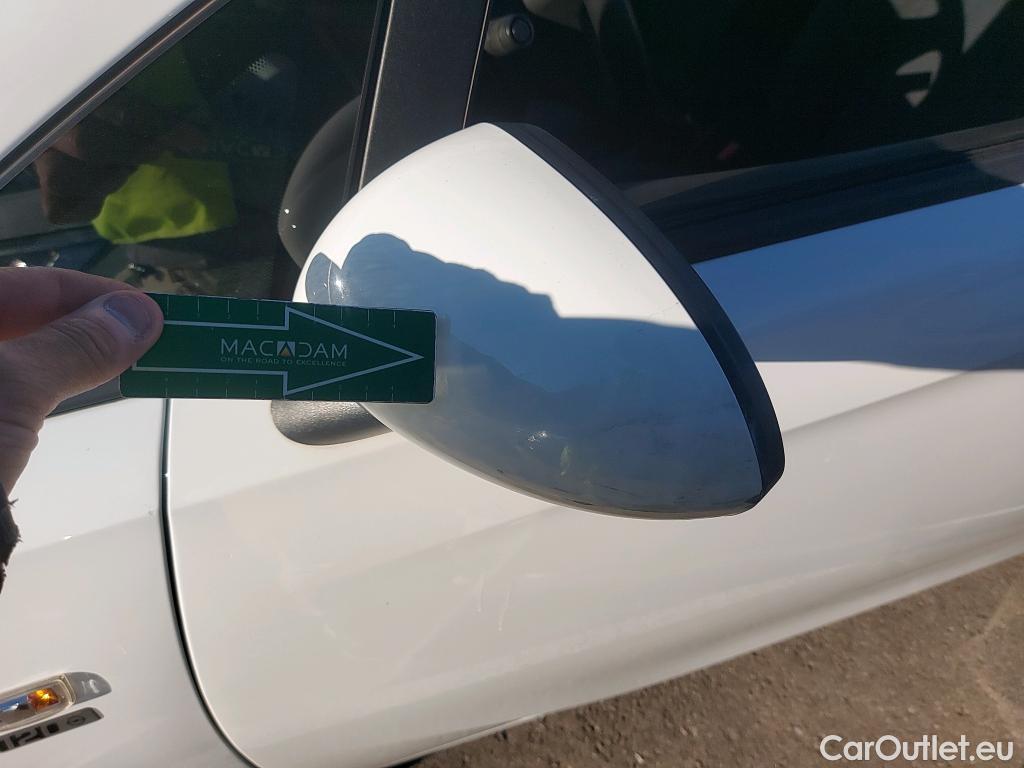  Opel  Corsa OPEL  / 2014 / 5P / berlina con portón 1.4 66kW (90CV) 120 Aniversario #25