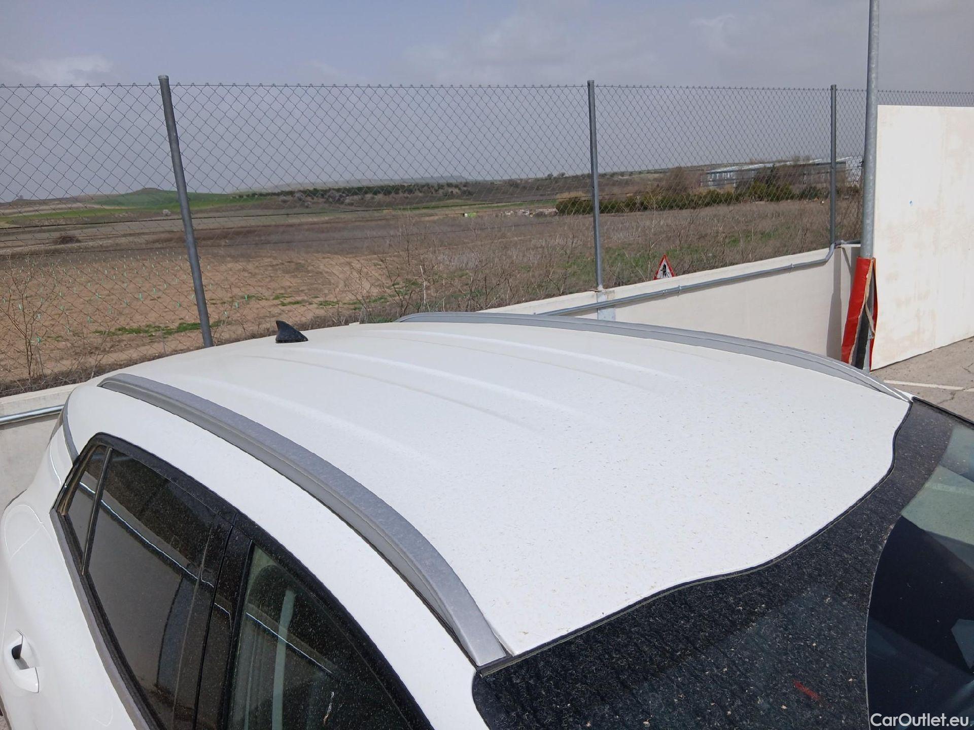  KIA  Sportage KIA  / 2022 / 5P / todoterreno 1.6 T-GDi MHEV 180CV Tech 4X4 DCT #54