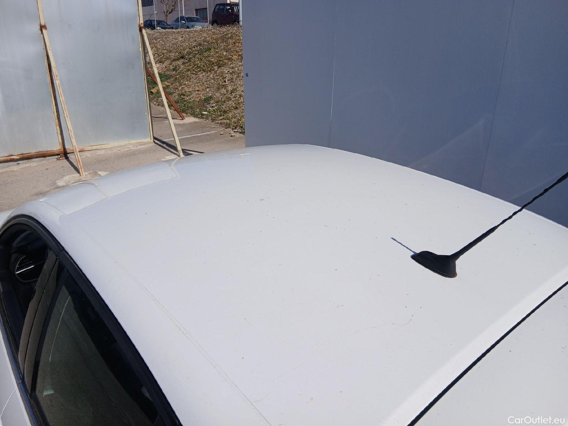  Opel  Corsa OPEL  1.2T XHL 74kW (100CV) Elegance #18